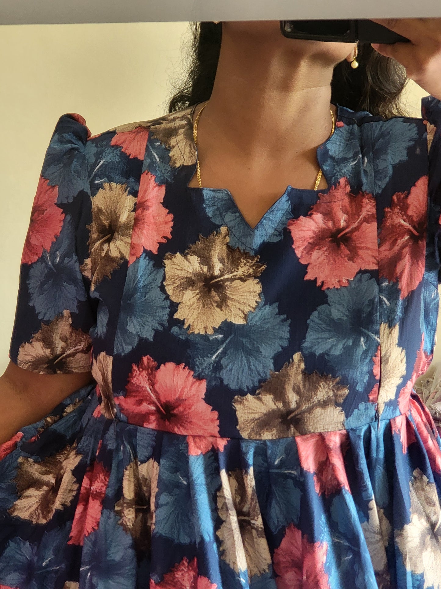 Deltacrepe feeding dresses