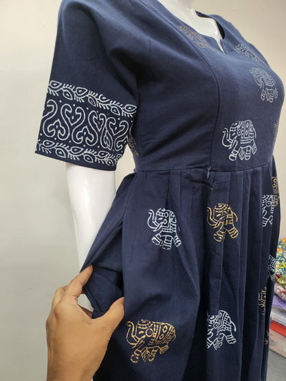 Handblock feeding Kurtis