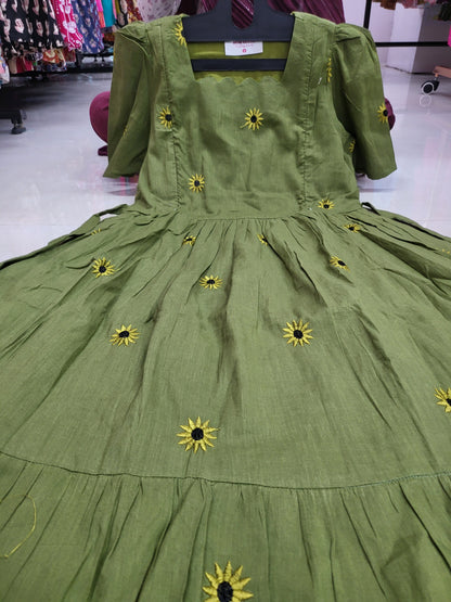 Embroidery feeding frocks 01grn