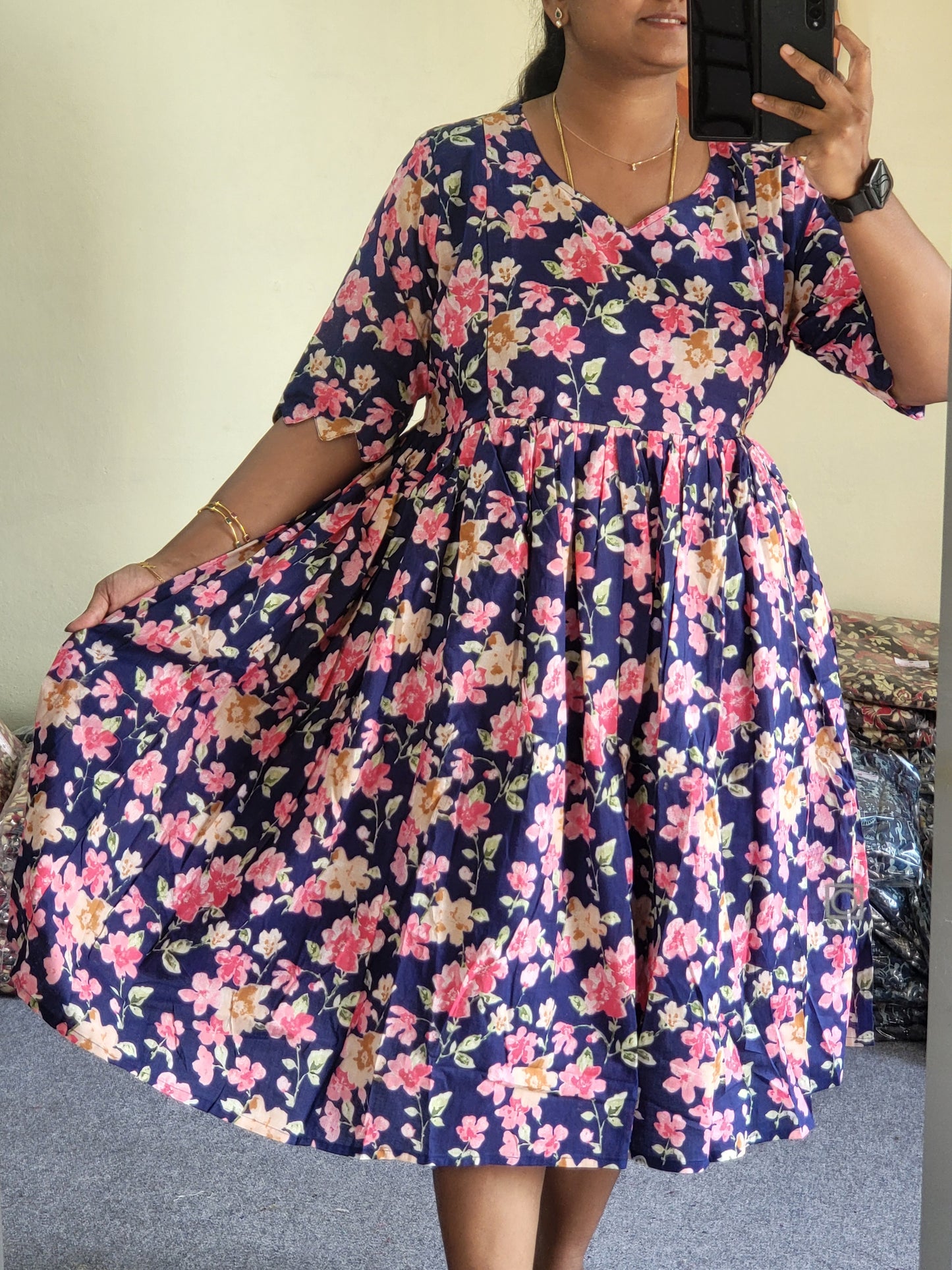 Plus size feeding dresses