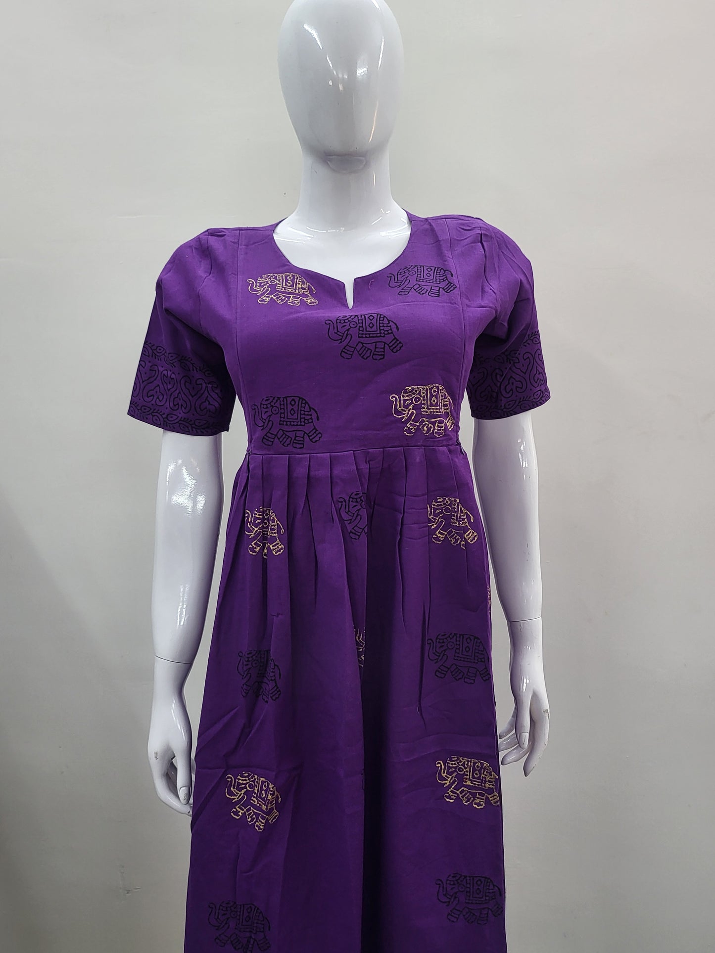 Handblock feeding Kurtis