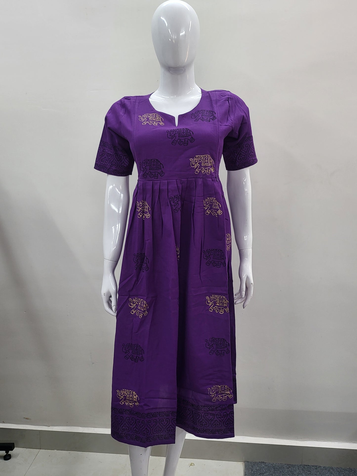 Handblock feeding Kurtis