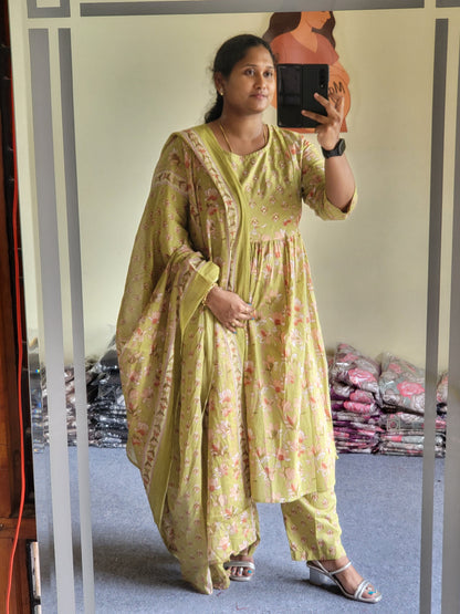 Embroidery work 3pc set in feeding