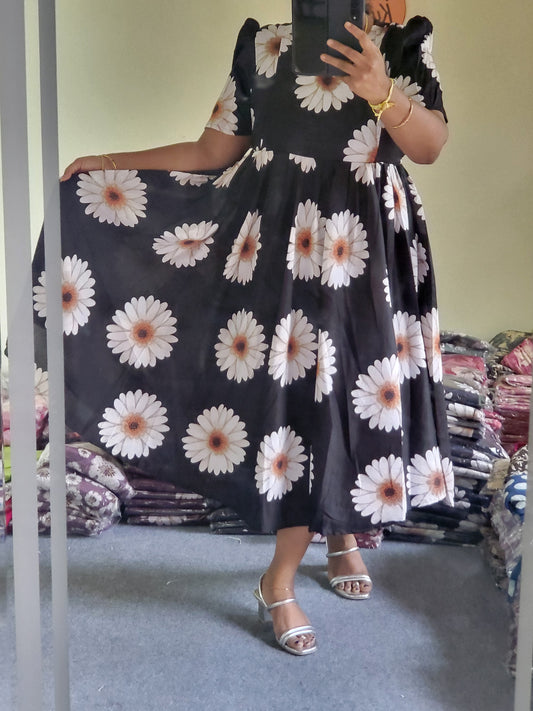 Deltacrepe feeding dresses