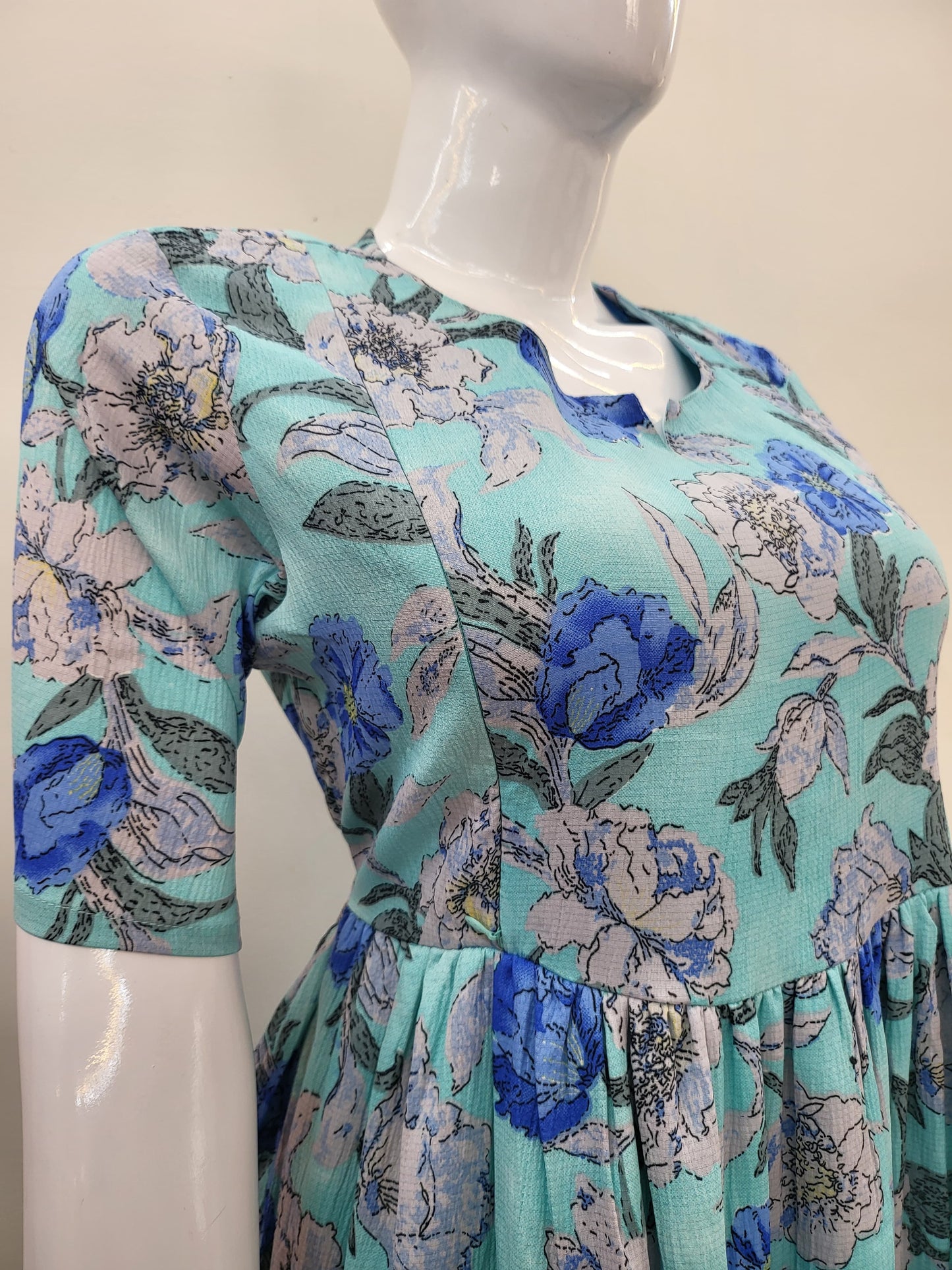 Delta crepe feeding Kurtis