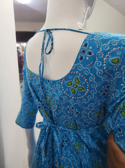 Feeding frock bluedots