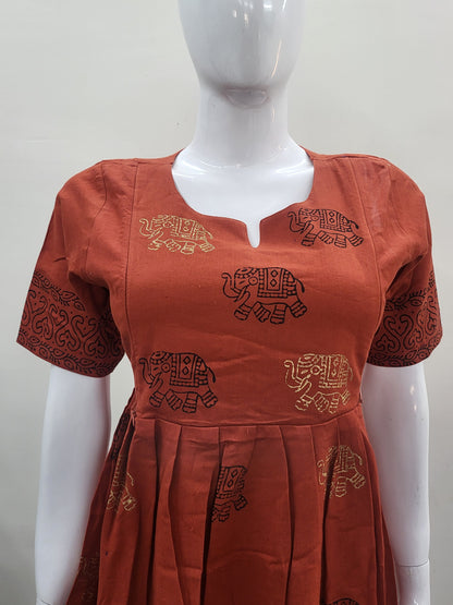 Handblock feeding Kurtis